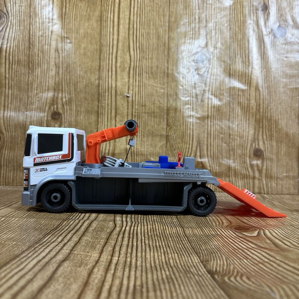 Matchbox Action Drivers Matchbox Tow & Repair Truck Tow Crank Works 12” - Picture 2 of 13